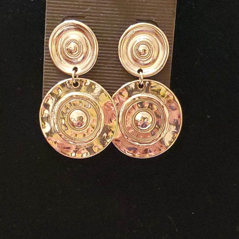 Silver post earrings, New without original tag!!